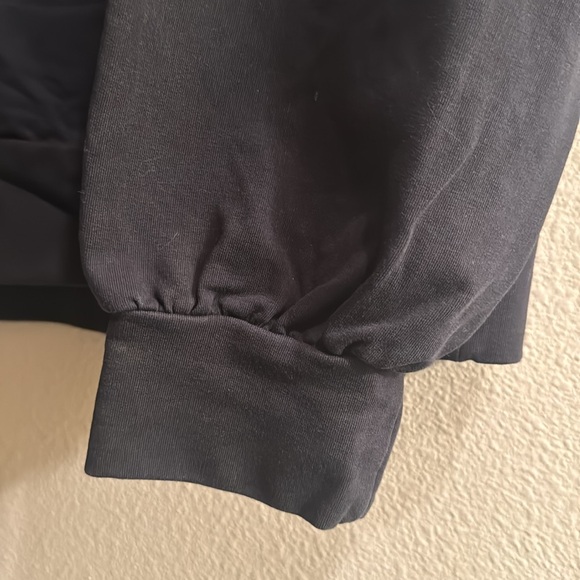 Pact Organic Cotton Black Sweatshirt Keyhole Cutout on Back Size Medium - Picture 5 of 6